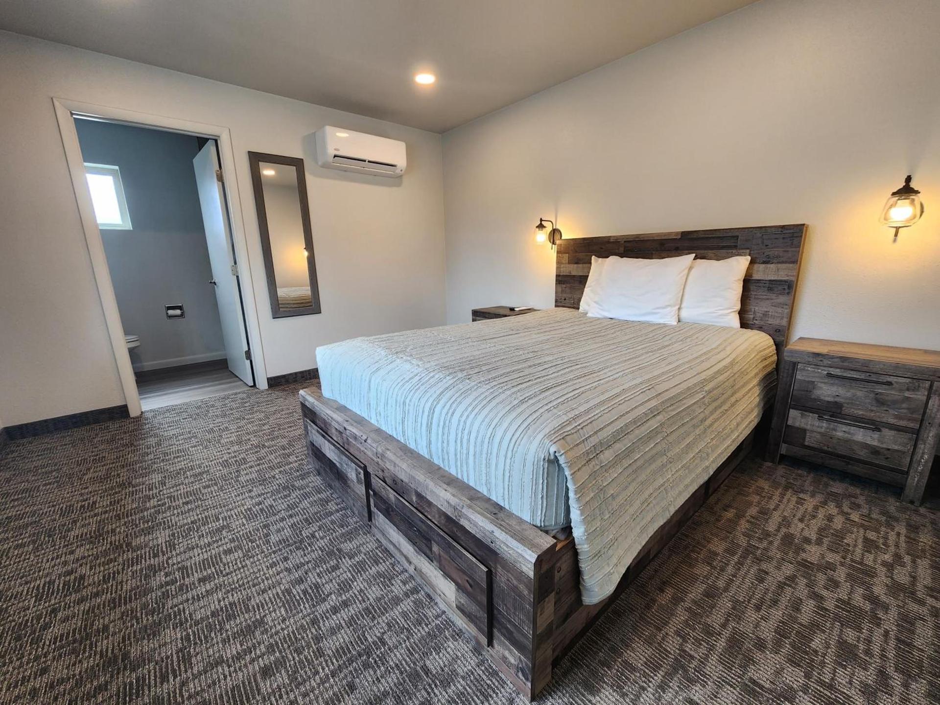 Aquarius Inn photo 43