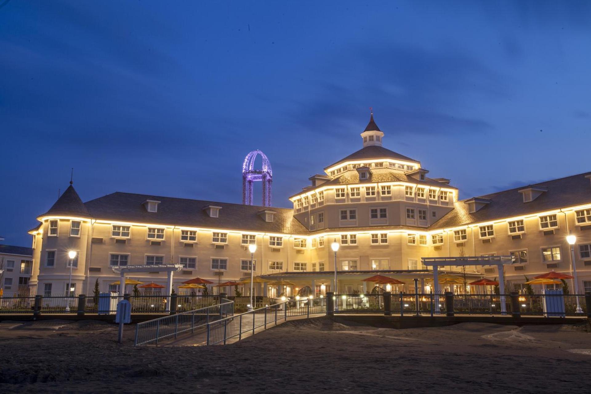 Cedar Point Hotel Breakers photo 12