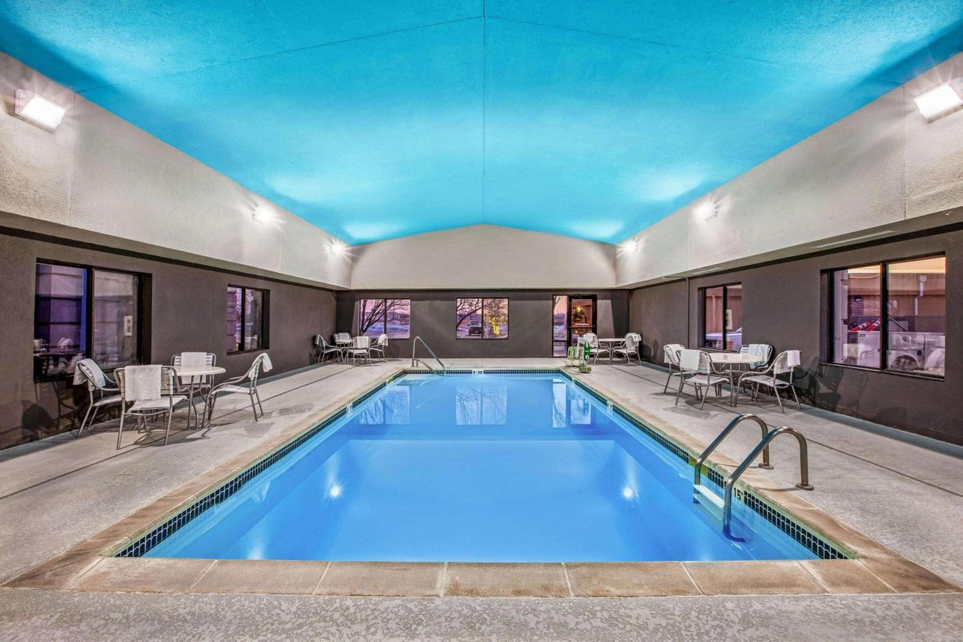 La Quinta by Wyndham Kearney photo 9