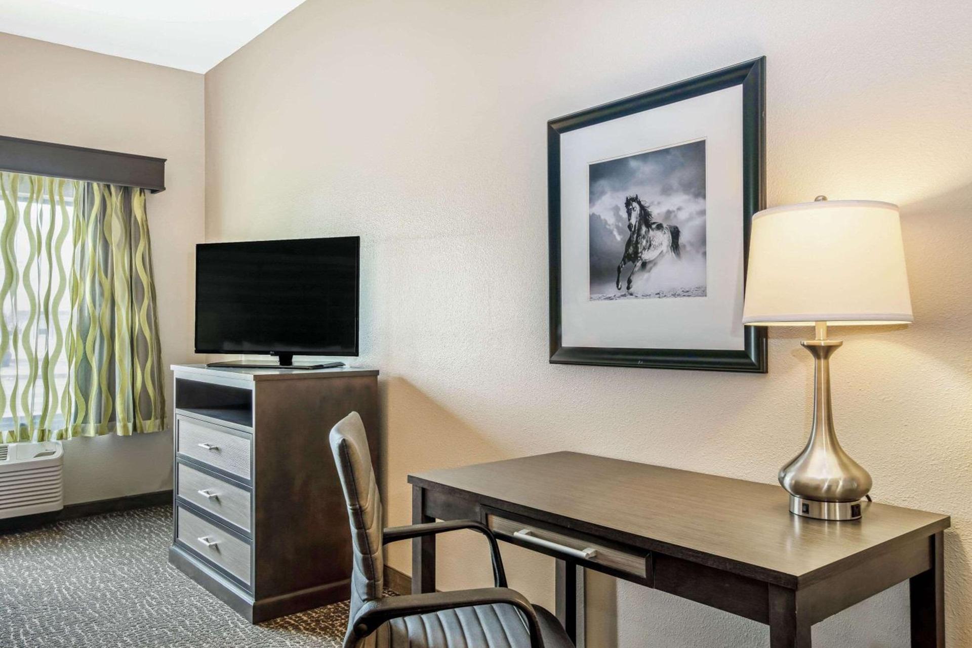 La Quinta by Wyndham Kearney photo 15