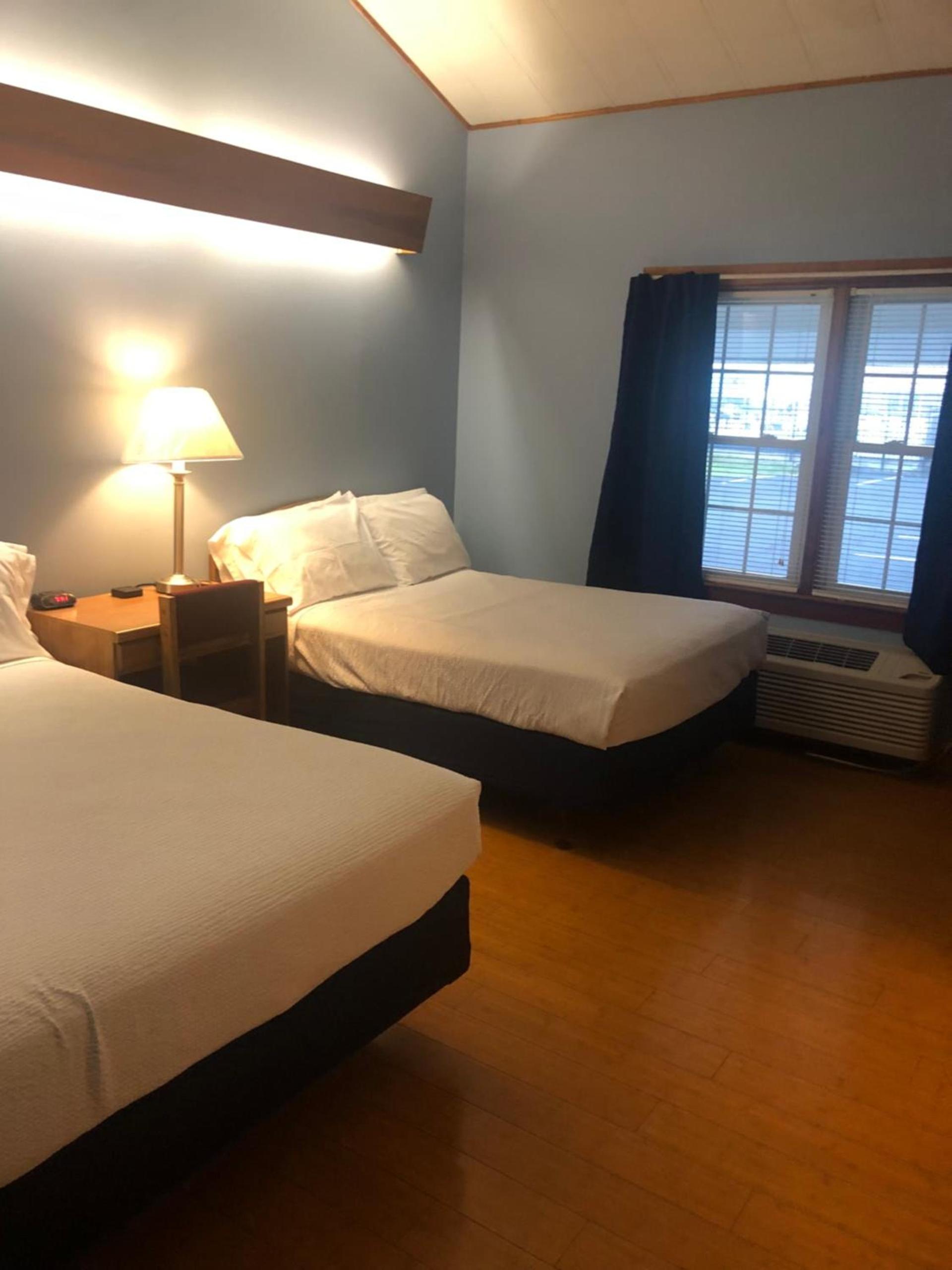 Executive Motel photo 3
