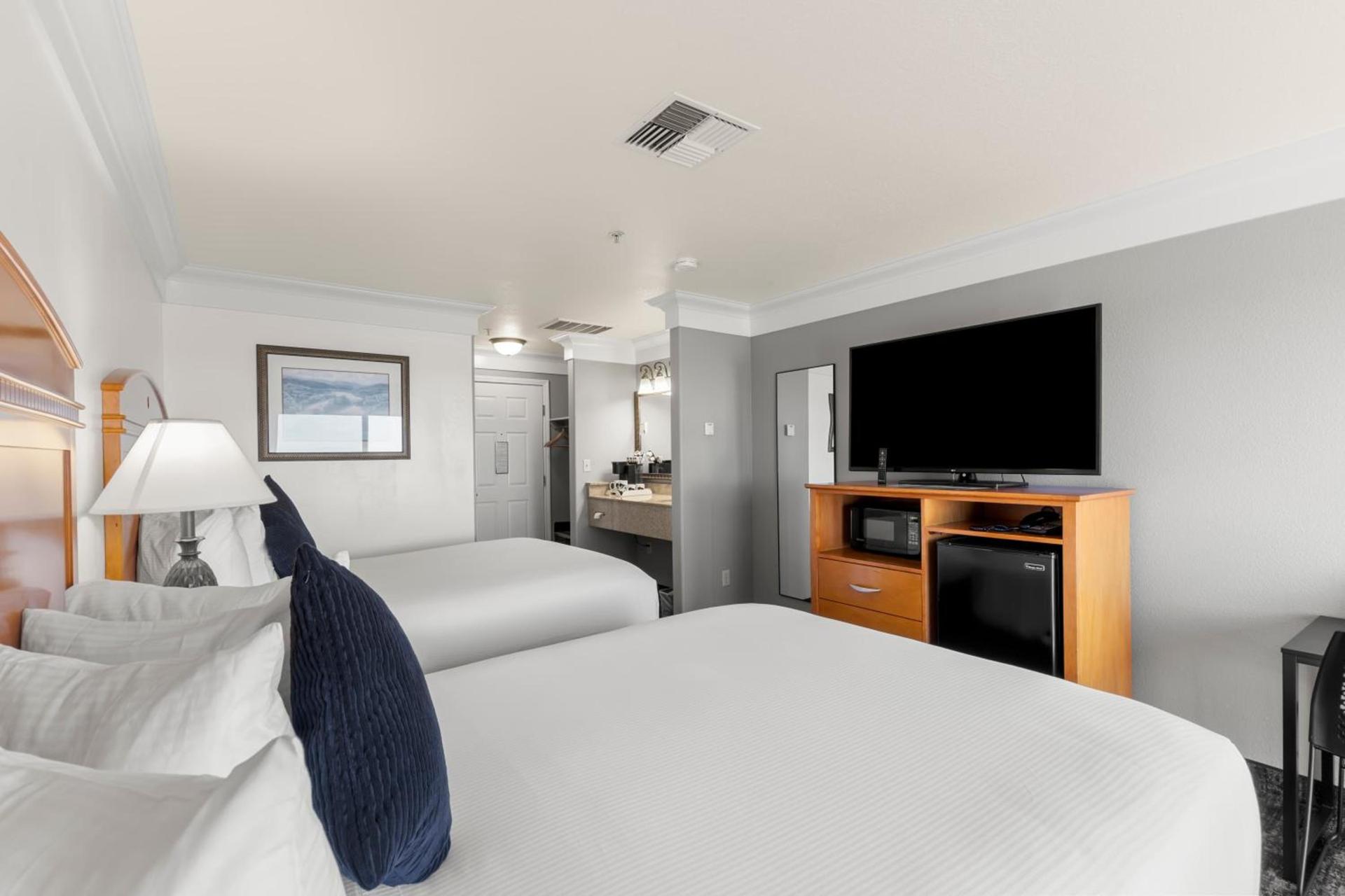 Beachcomber Motel photo 16