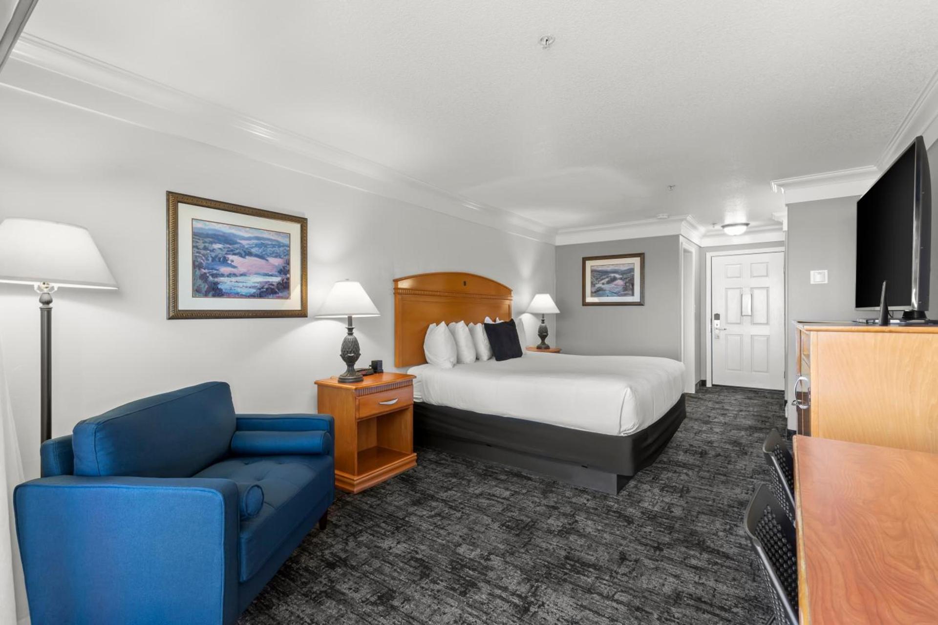 Beachcomber Motel photo 31
