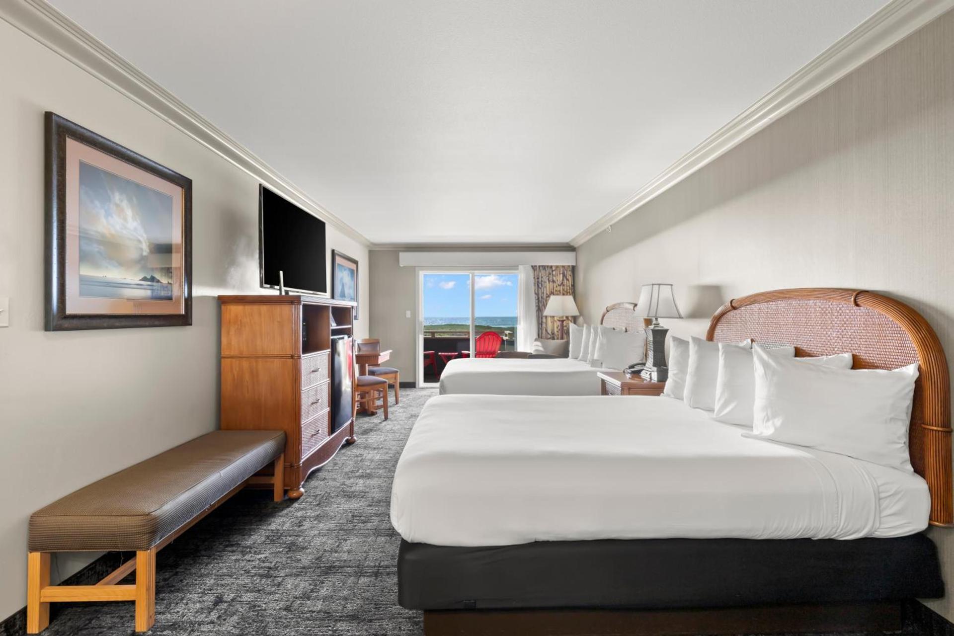 Surf and Sand Lodge photo 39