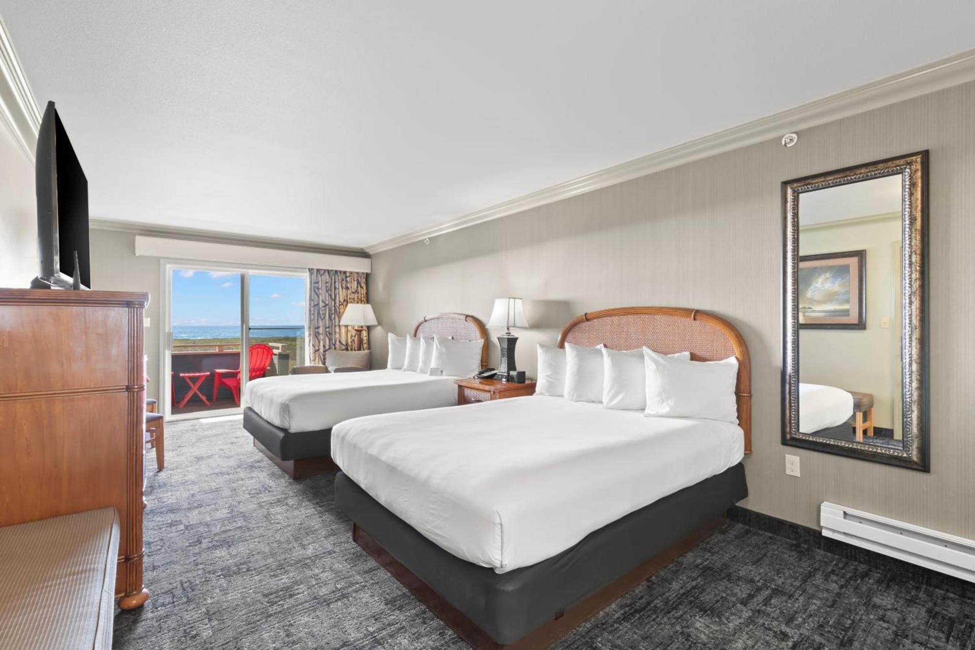 Surf and Sand Lodge photo 36
