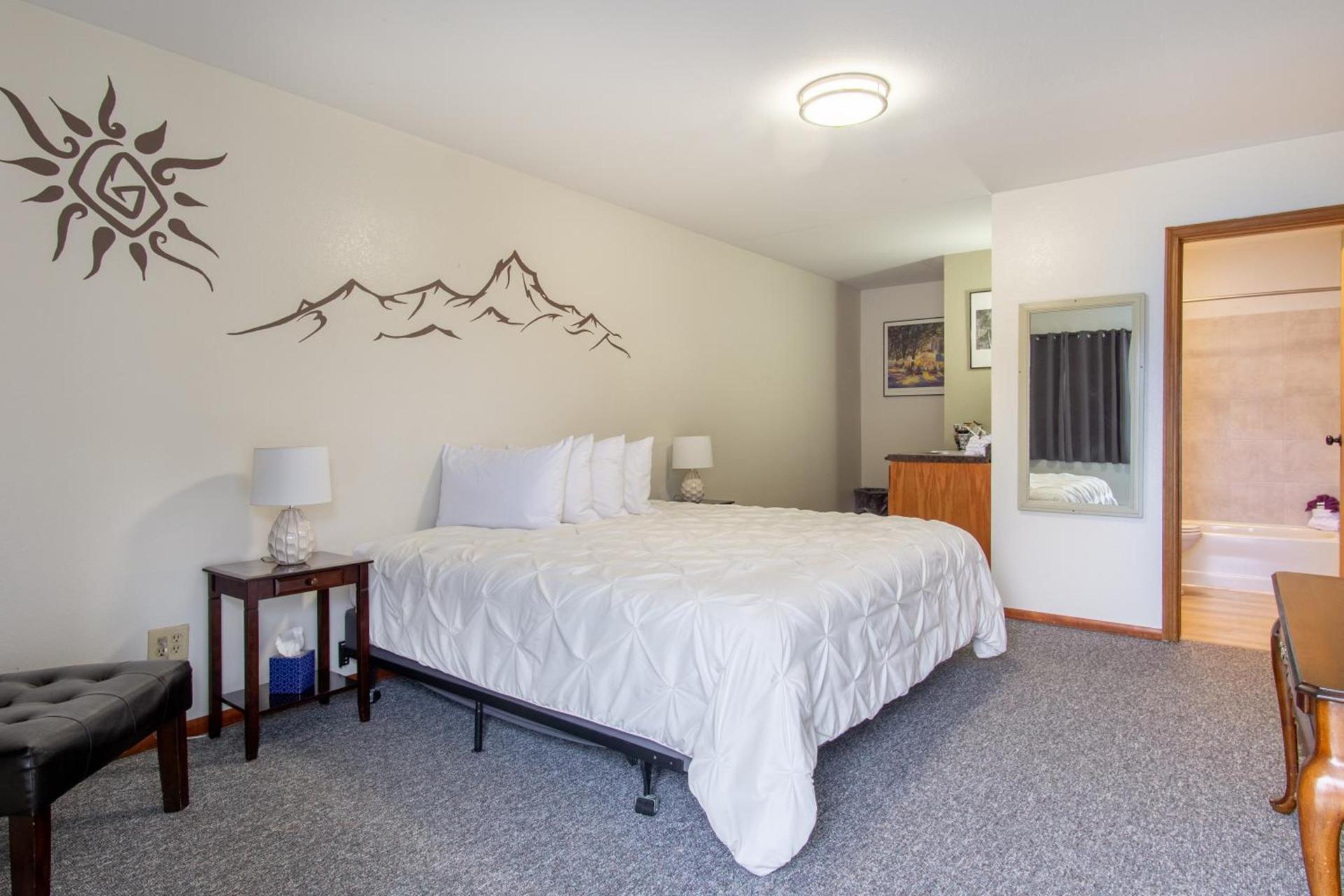 The Pioneer Motel photo 13