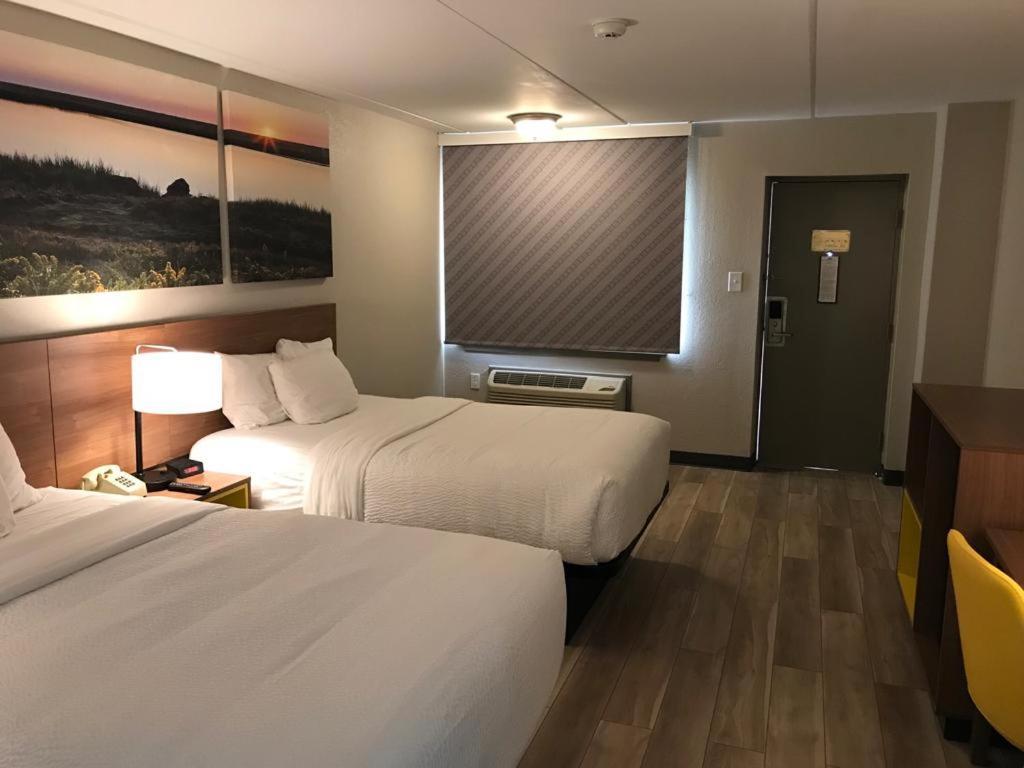 Days Inn by Wyndham Vineland photo 8