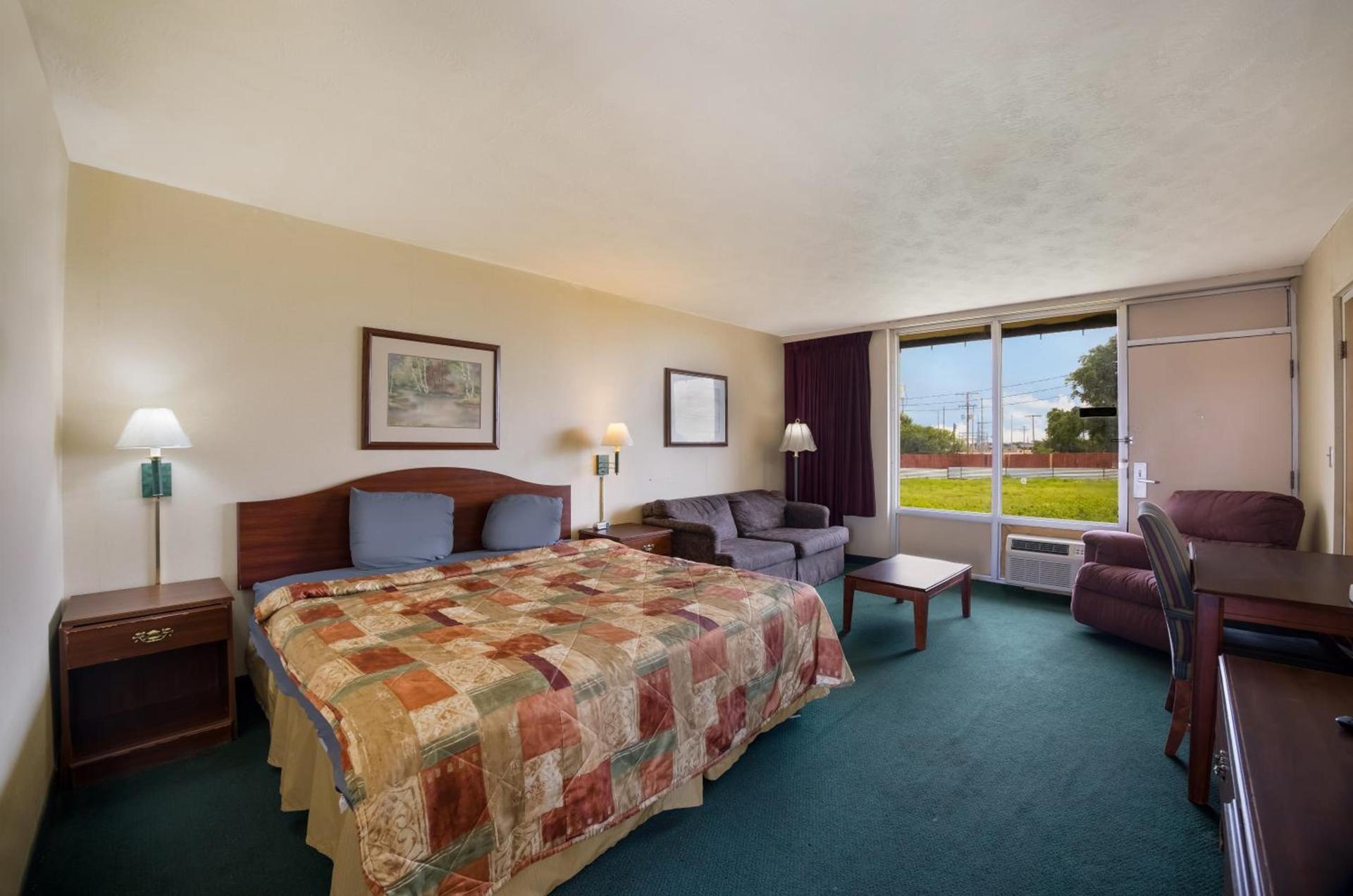 Travelodge by Wyndham Oakley photo 25