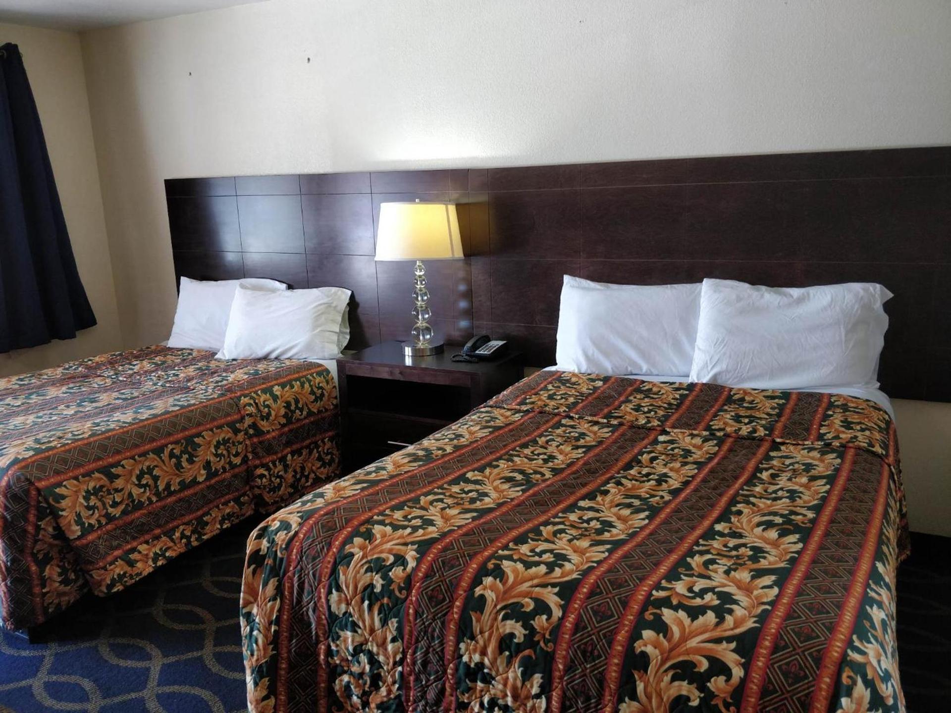 Holiday Motel Oakdale photo 31