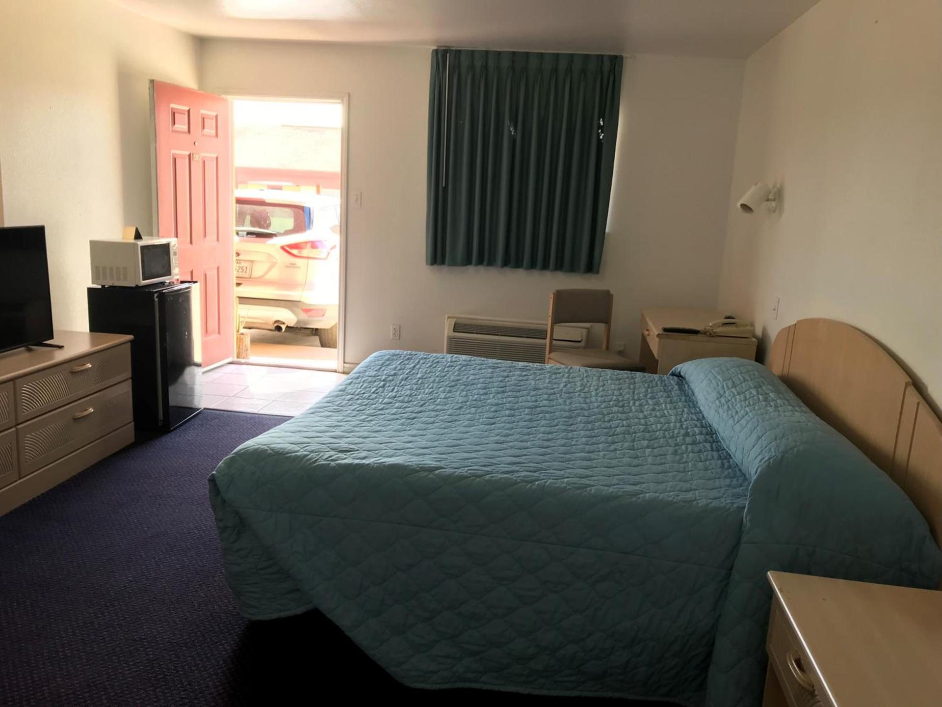 Luxury Inn photo 22