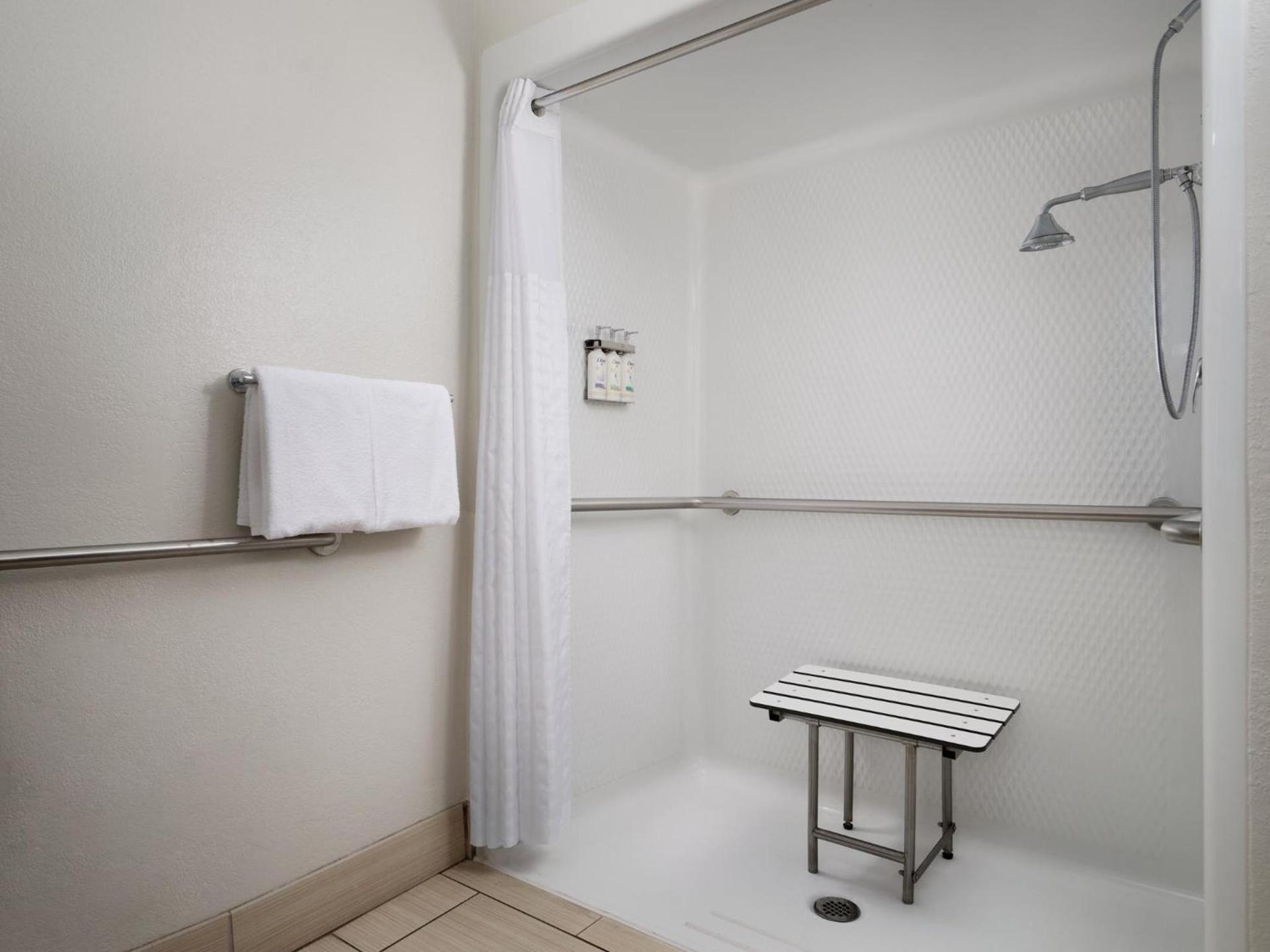 Holiday Inn Express and Suites New Orleans Airport by IHG photo 19