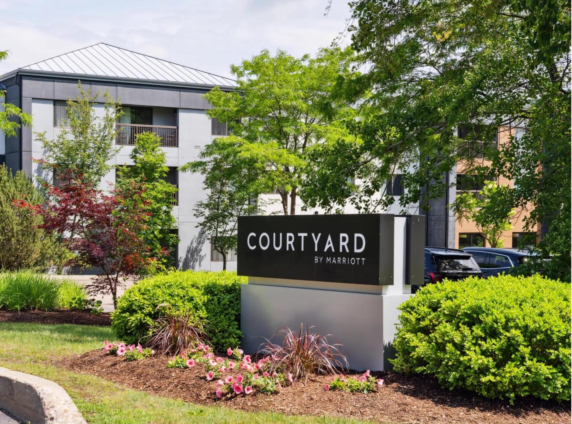 Courtyard Burlington Williston photo 1