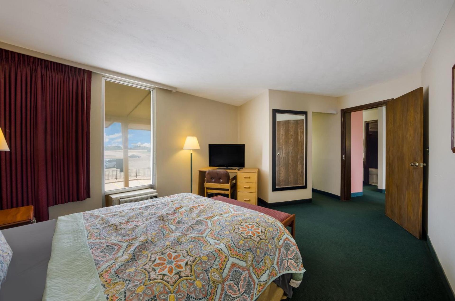 Travelodge by Wyndham Oakley photo 43