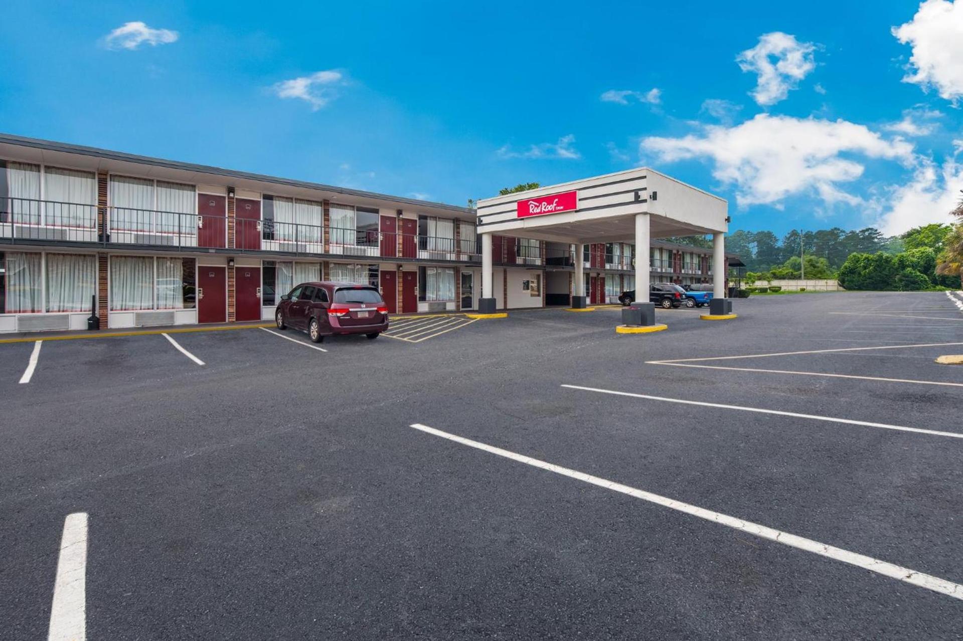 Red Roof Inn Columbia, SC Airport photo 6