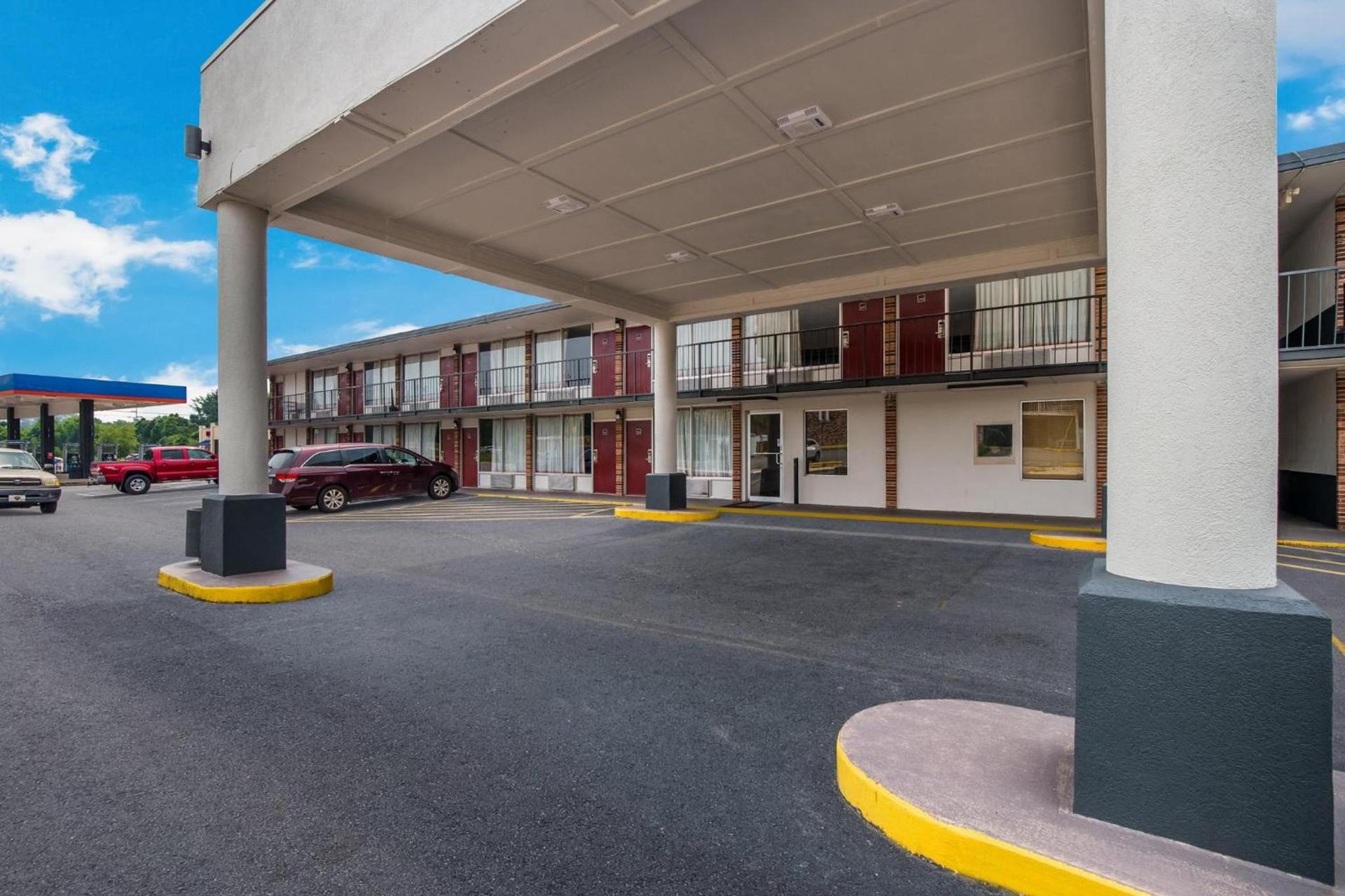 Red Roof Inn Columbia, SC Airport photo 7