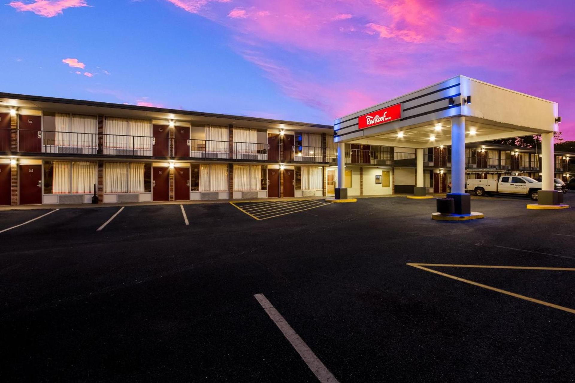 Red Roof Inn Columbia, SC Airport photo 10