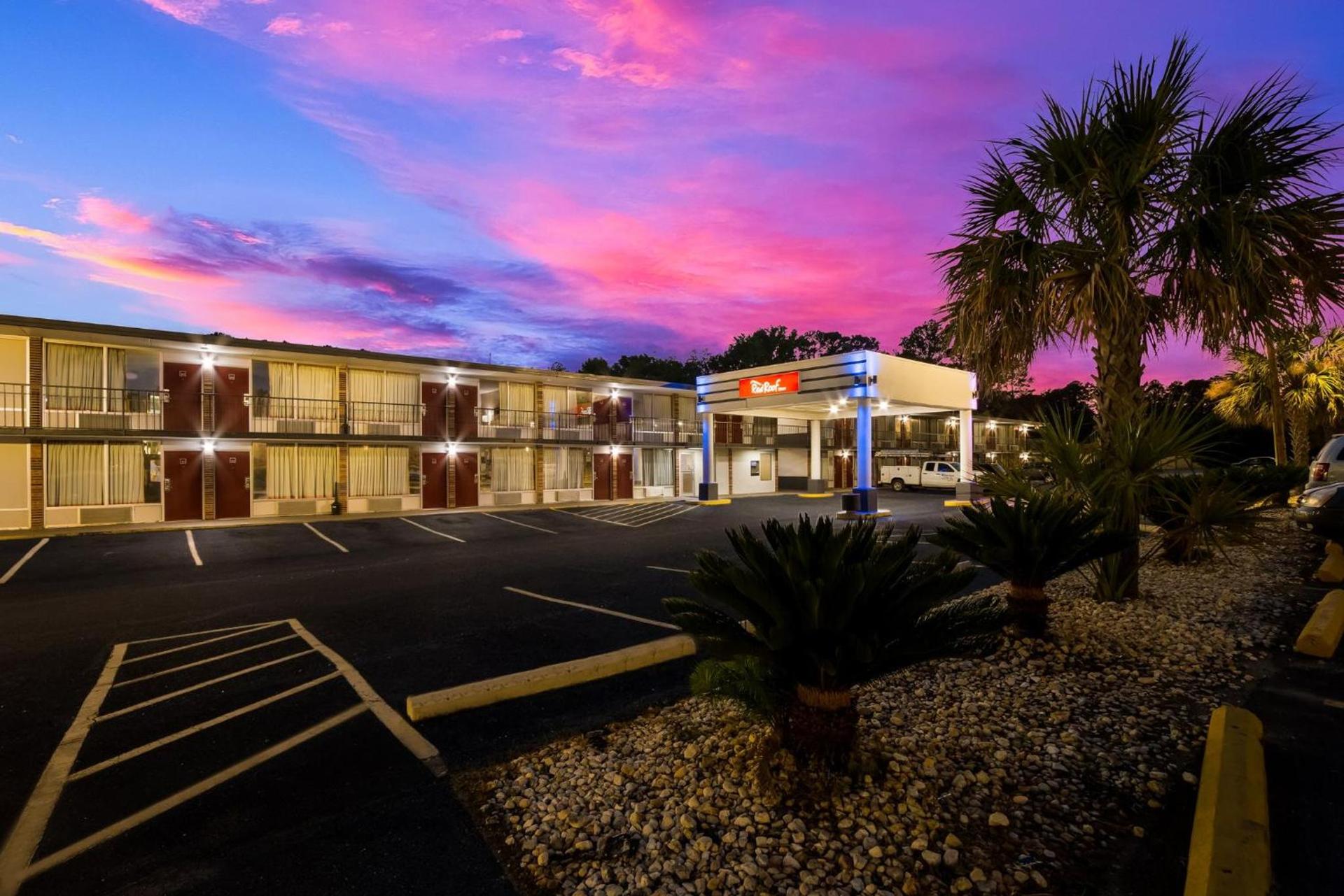 Red Roof Inn Columbia, SC Airport photo 11