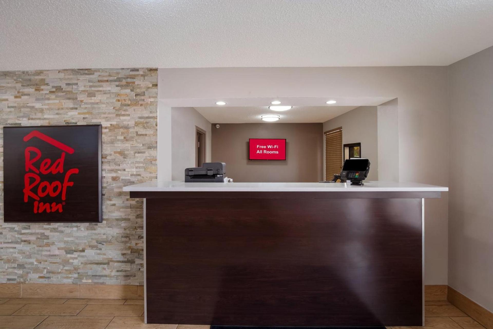 Red Roof Inn Columbia, SC Airport photo 14