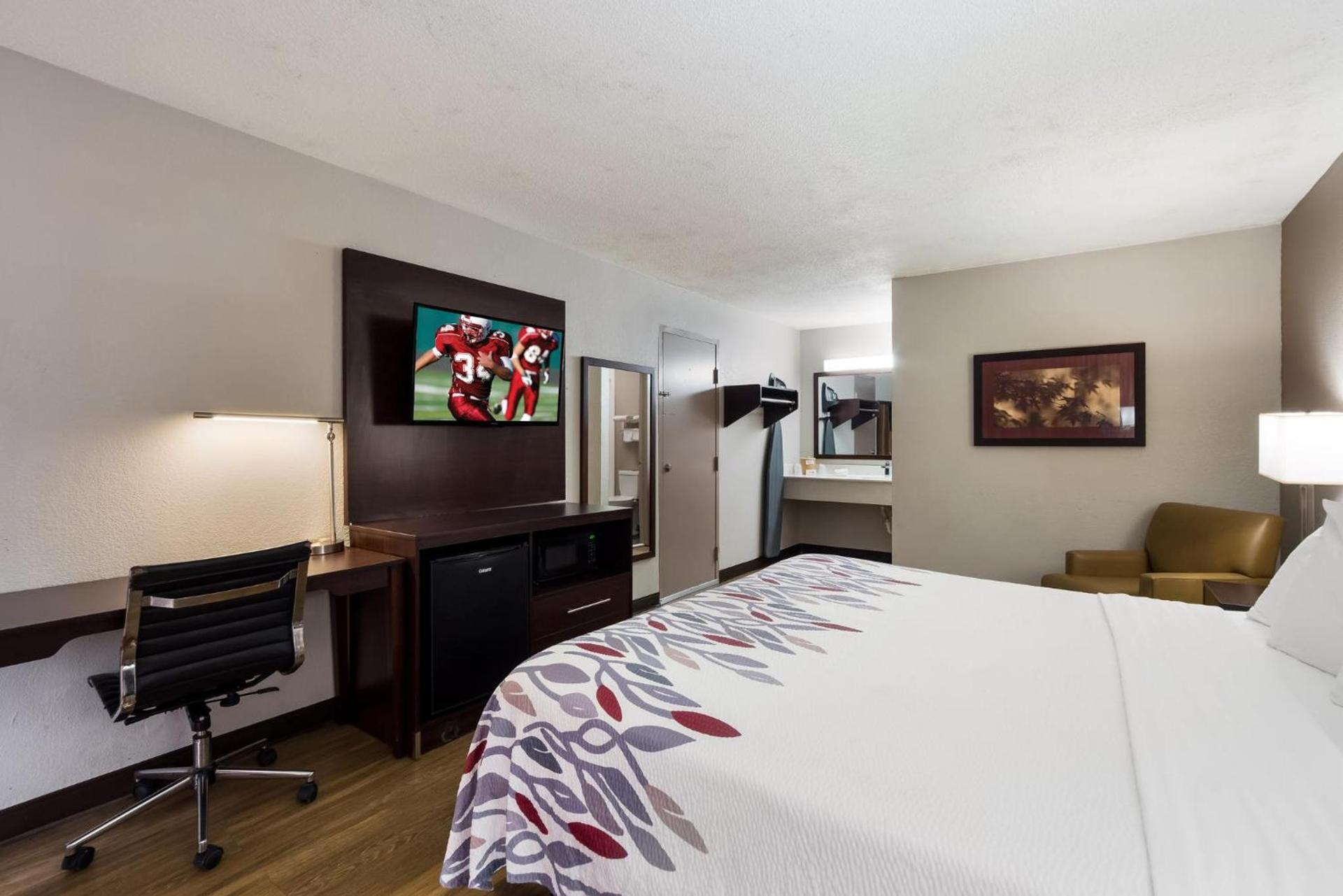 Red Roof Inn Columbia, SC Airport photo 24