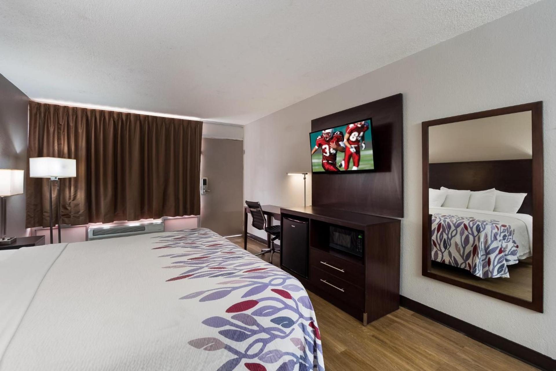 Red Roof Inn Columbia, SC Airport photo 23
