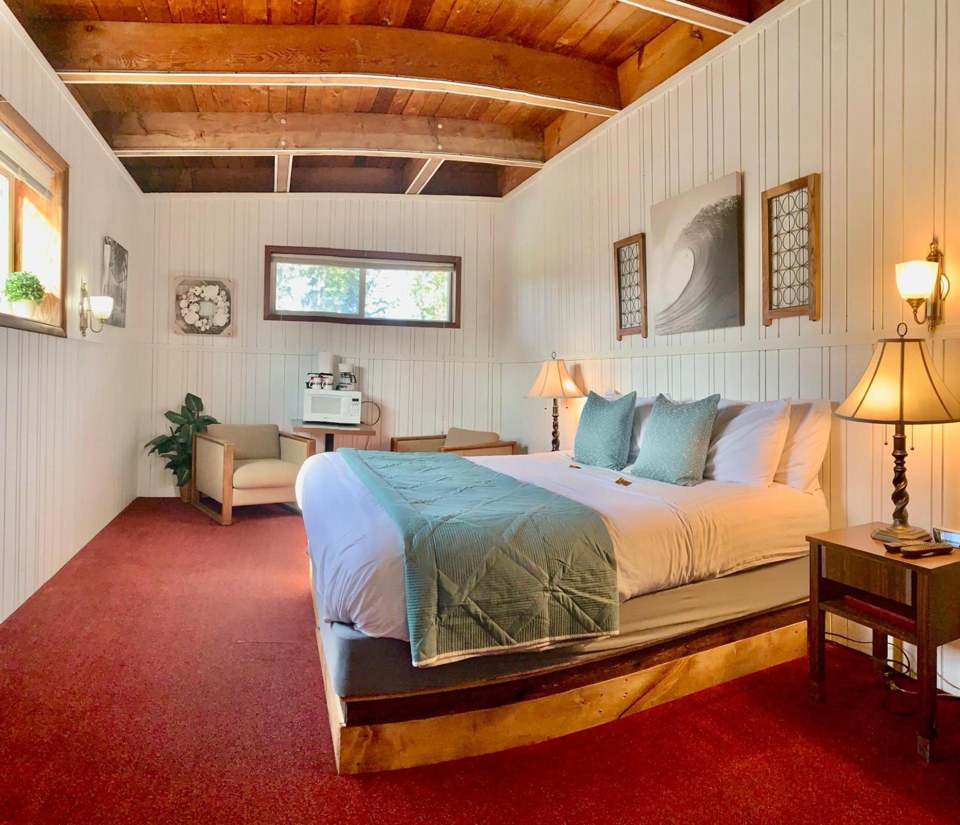 Breakers Boutique Inn photo 29