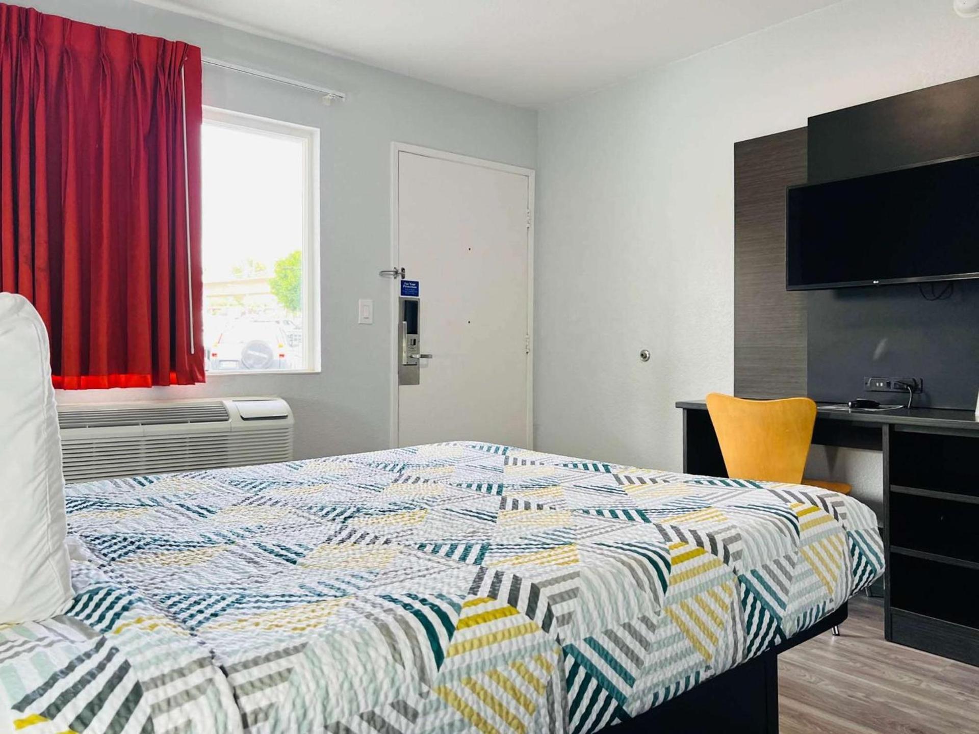 Motel 6-La Mesa, CA - San Diego photo 13