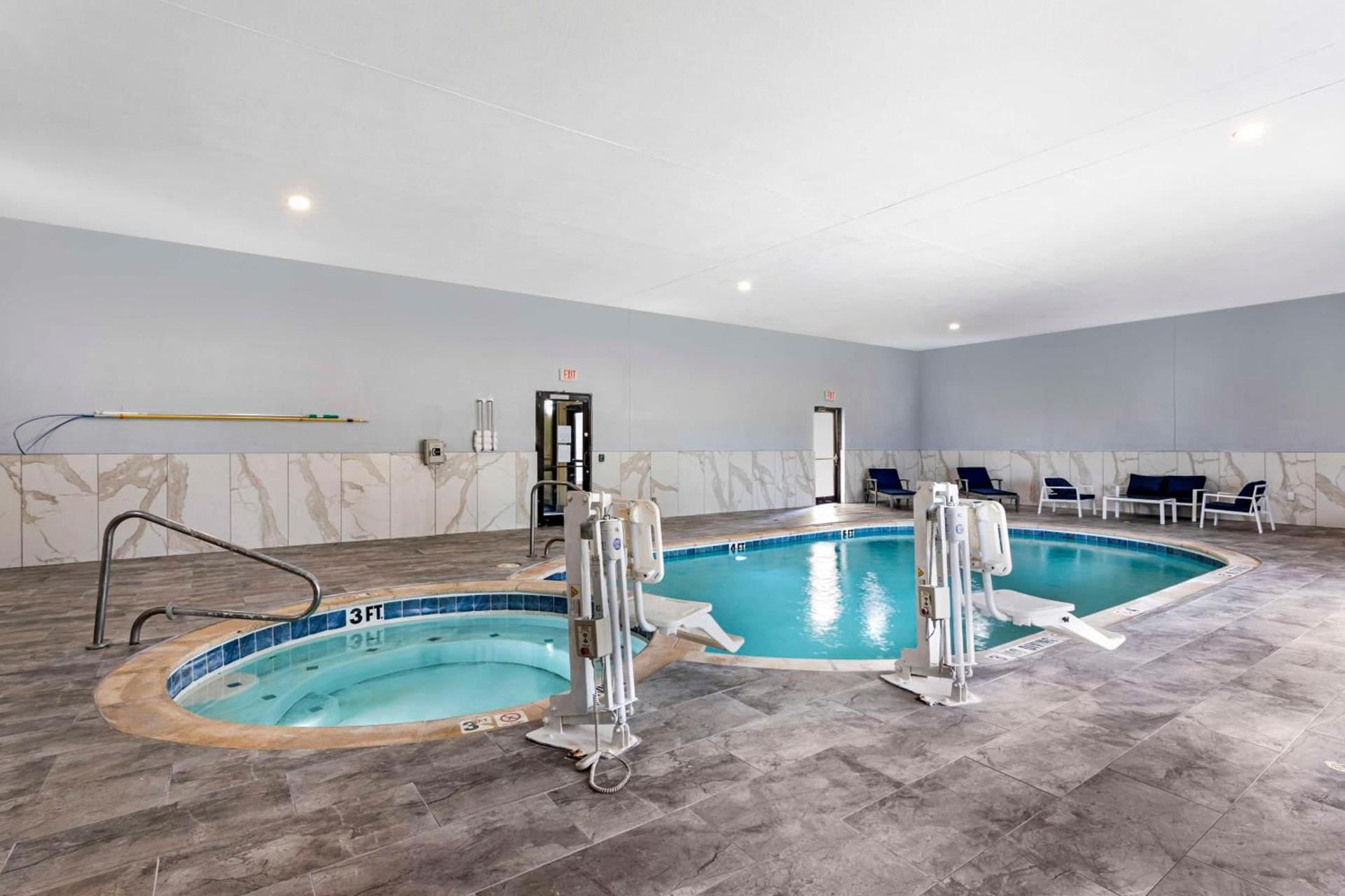 Best Western Plus Texoma Hotel & Suites photo 33