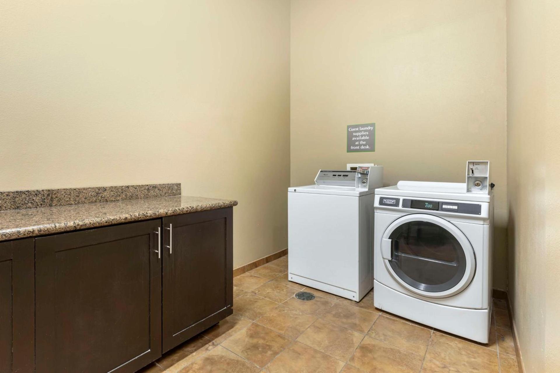 Best Western Plus Texoma Hotel & Suites photo 35