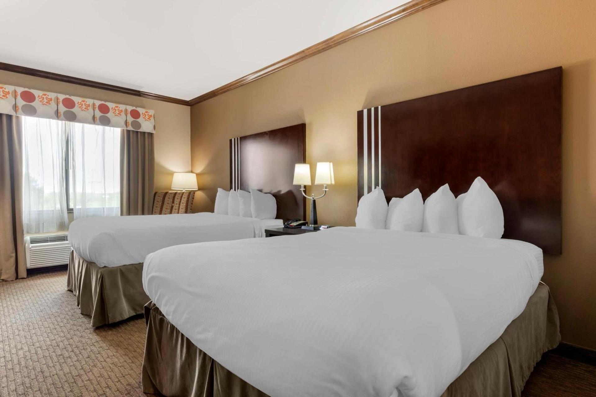 Best Western Plus Texoma Hotel & Suites photo 5