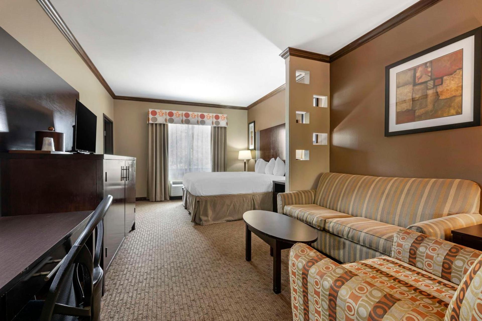 Best Western Plus Texoma Hotel & Suites photo 15