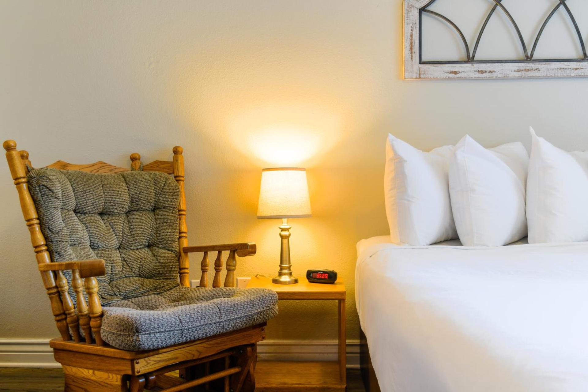 Dew Duck Inn photo 9