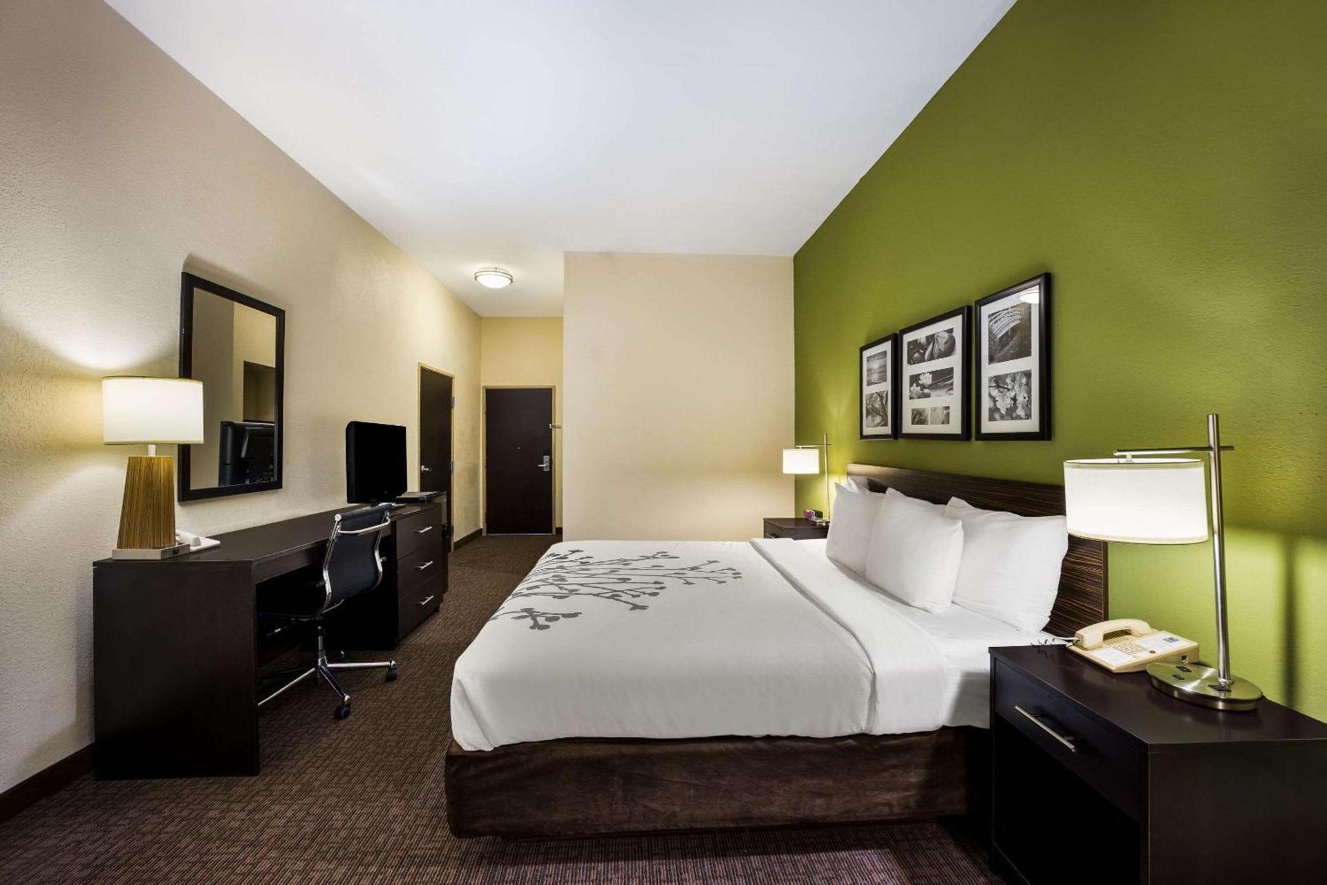 Sleep Inn & Suites Valdosta Mall Area photo 9