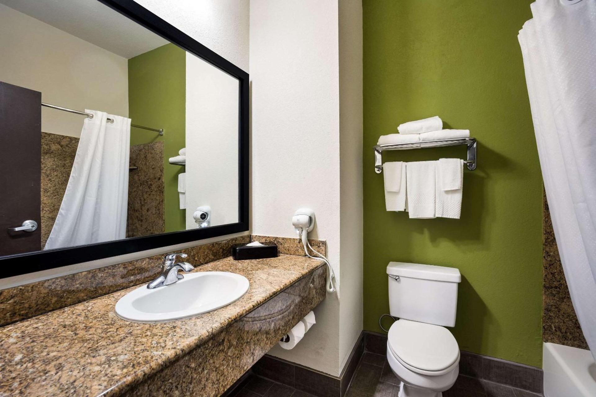 Sleep Inn & Suites Valdosta Mall Area photo 14