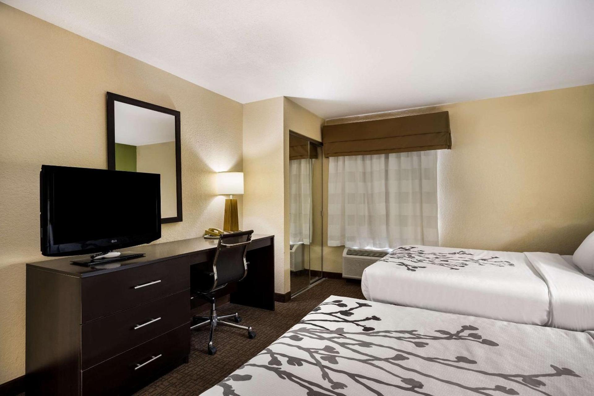 Sleep Inn & Suites Valdosta Mall Area photo 31