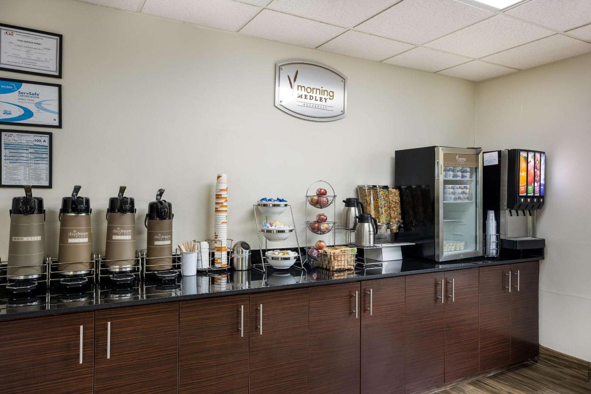 Sleep Inn & Suites Valdosta Mall Area photo 36