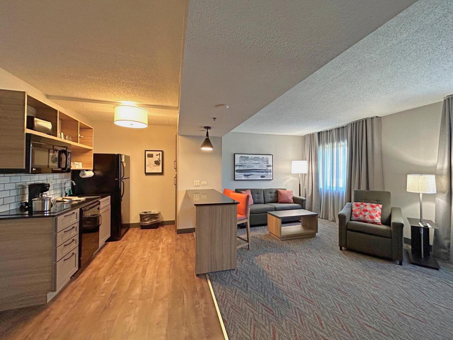 Candlewood Suites Indianapolis Downtown Medical District by IHG photo 35