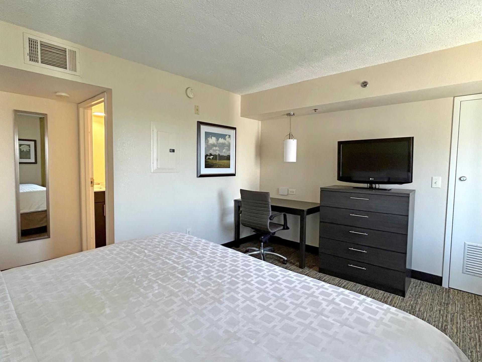 Candlewood Suites Indianapolis Downtown Medical District by IHG photo 37