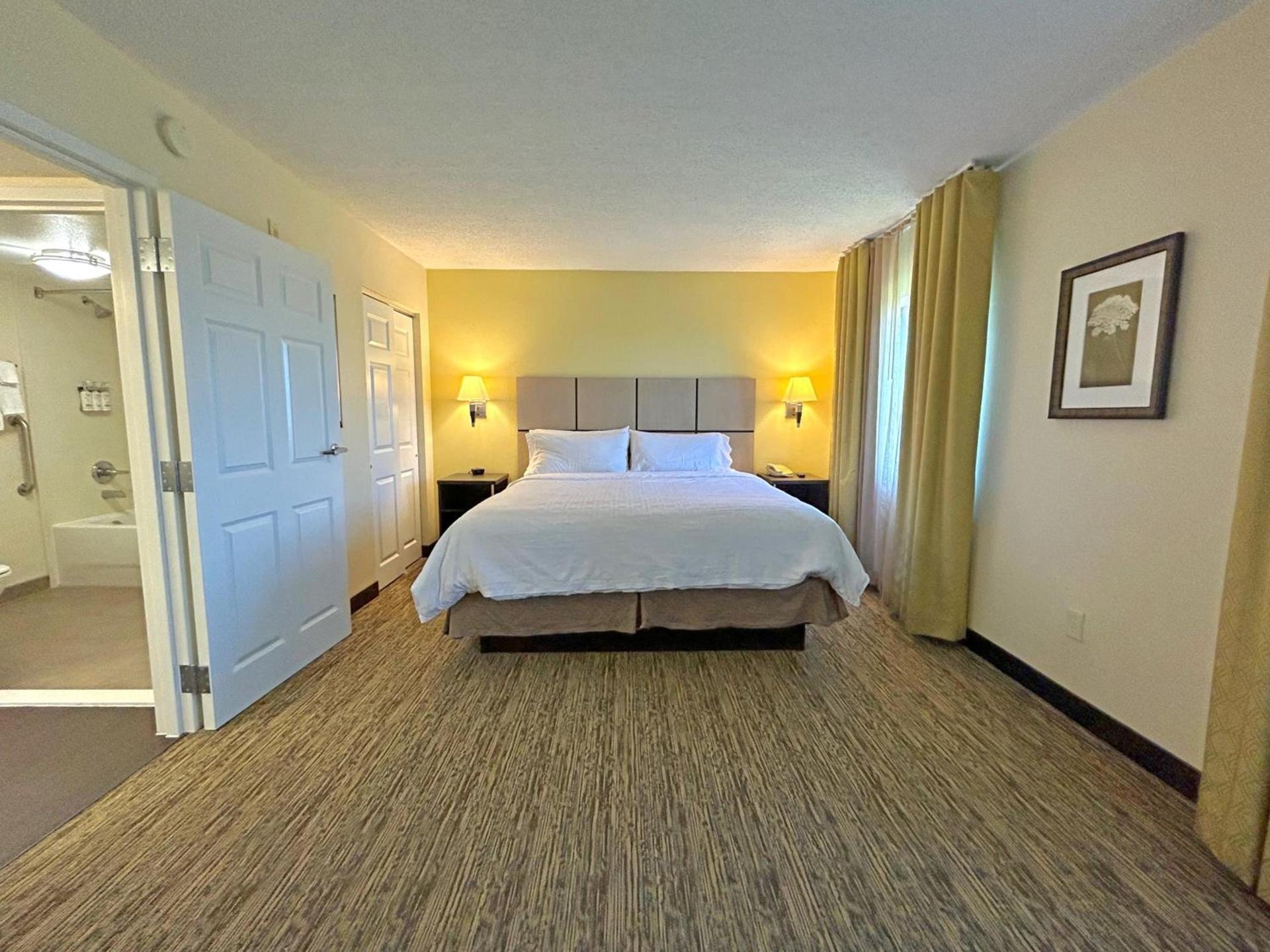 Candlewood Suites Indianapolis Downtown Medical District by IHG photo 13