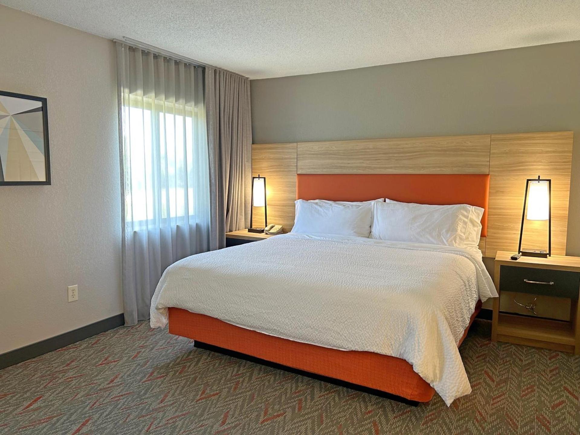 Candlewood Suites Indianapolis Downtown Medical District by IHG photo 32