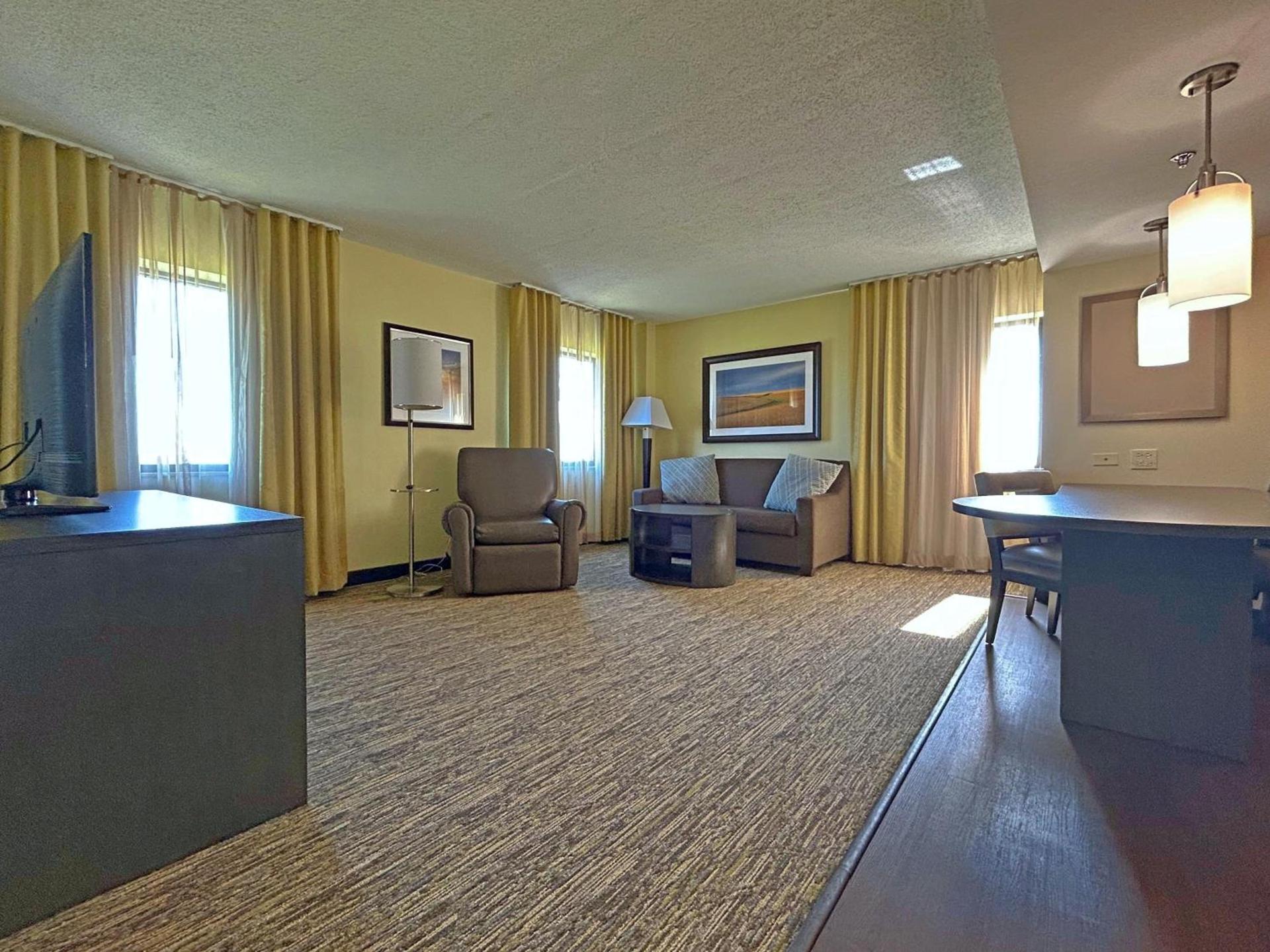 Candlewood Suites Indianapolis Downtown Medical District by IHG photo 33