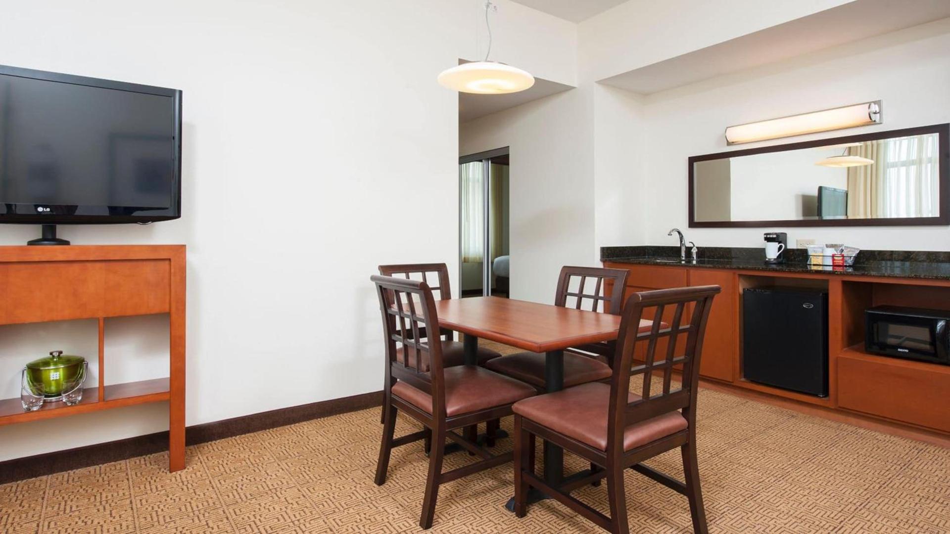 Hyatt Place Des Moines Downtown photo 32