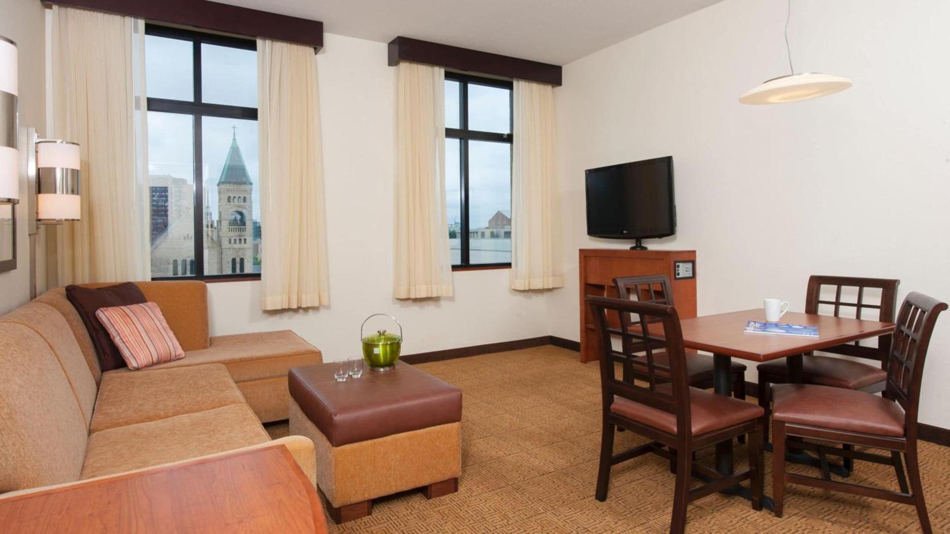Hyatt Place Des Moines Downtown photo 33