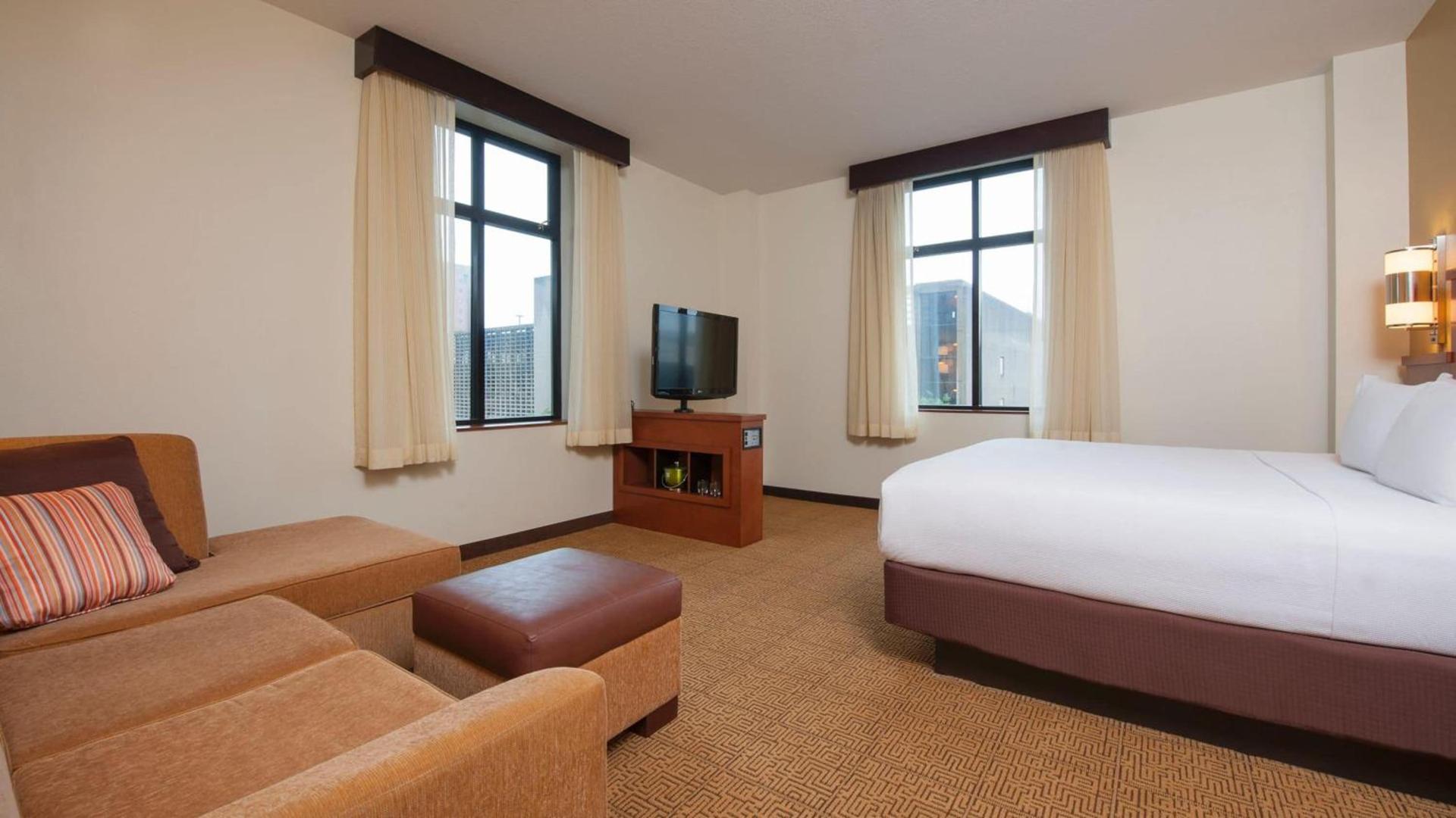 Hyatt Place Des Moines Downtown photo 6