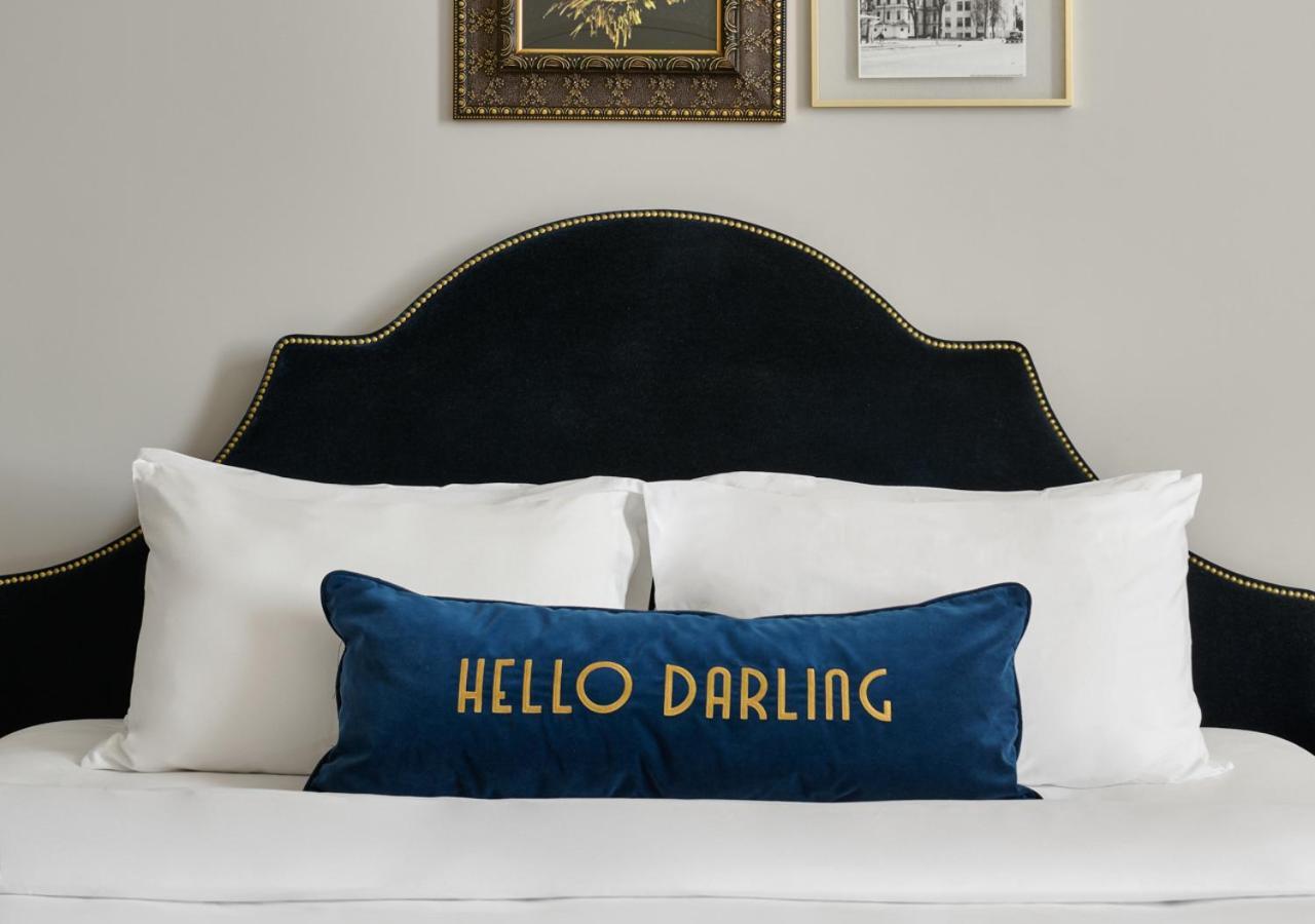 The Darling photo 9