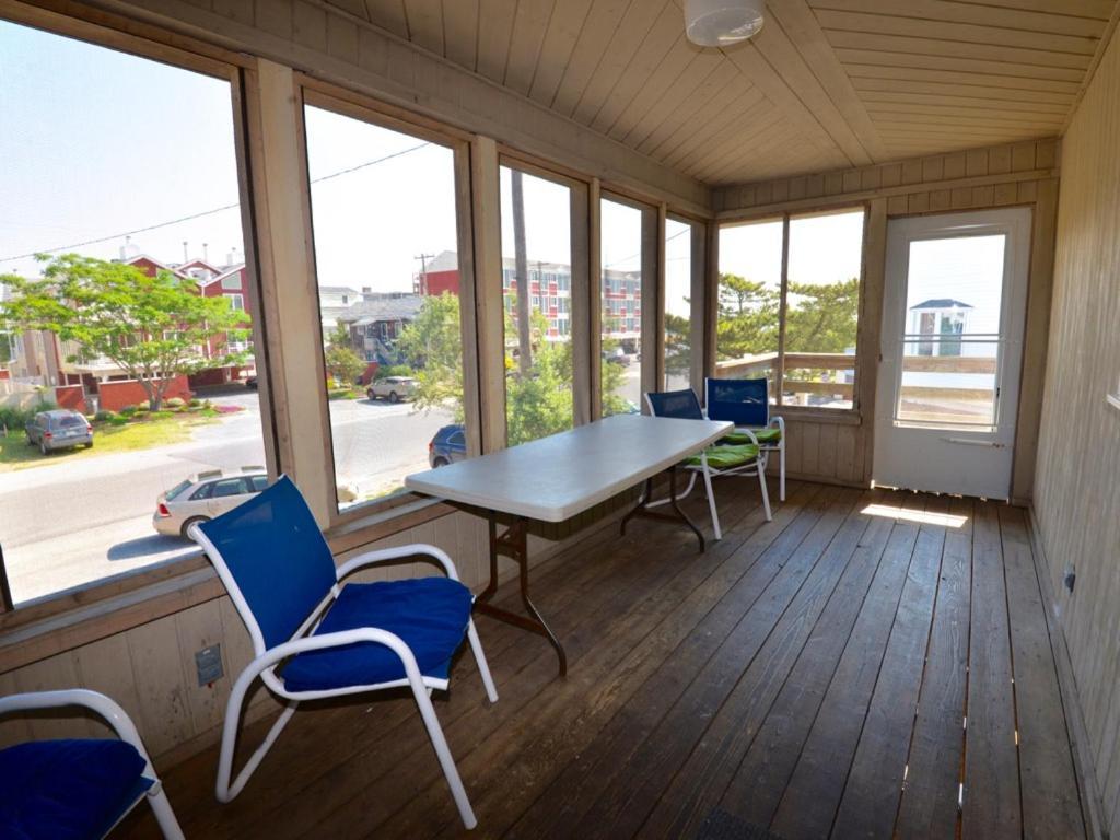 Surf Club Oceanfront Hotel photo 32