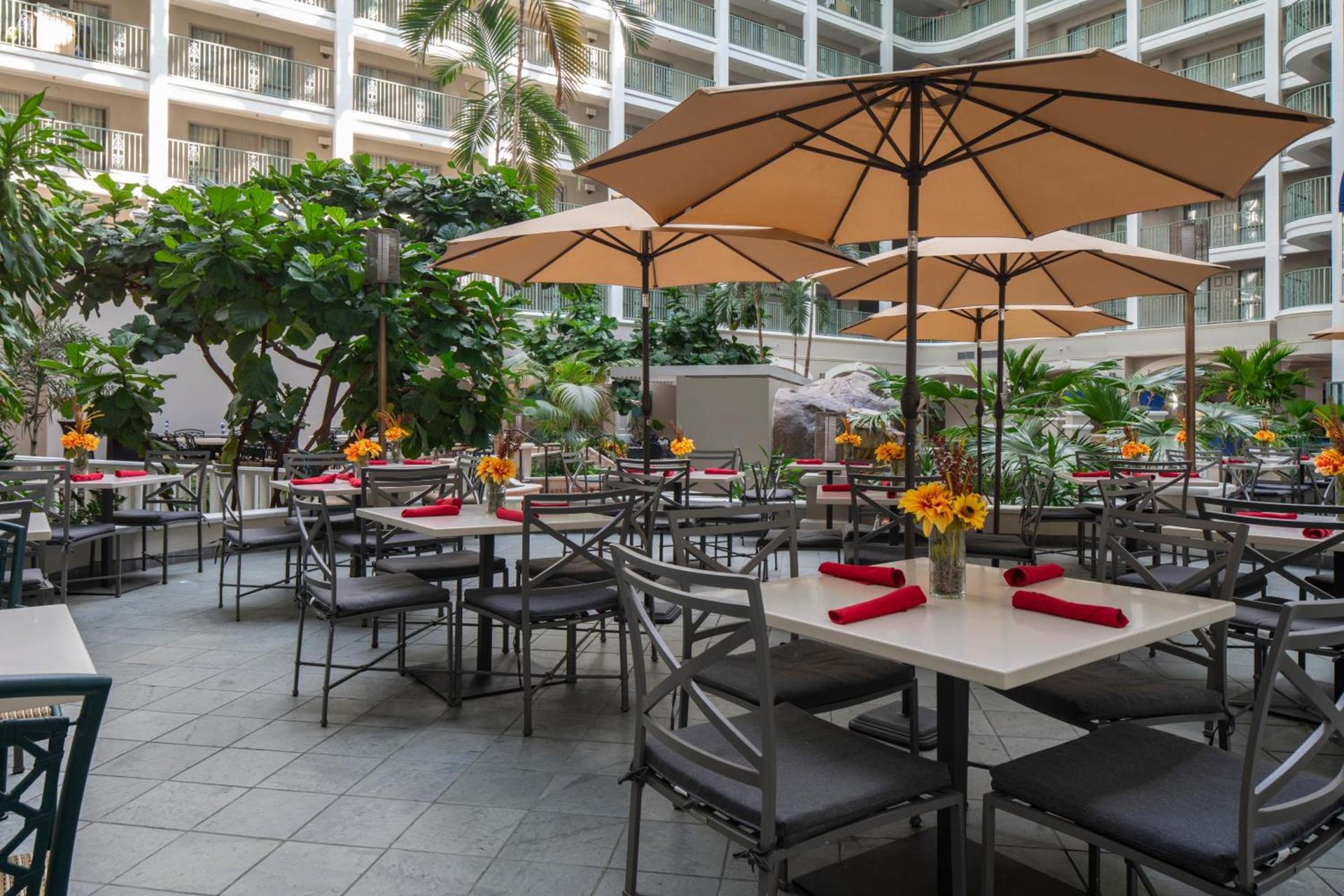 Sheraton Suites Fort Lauderdale at Cypress Creek photo 2