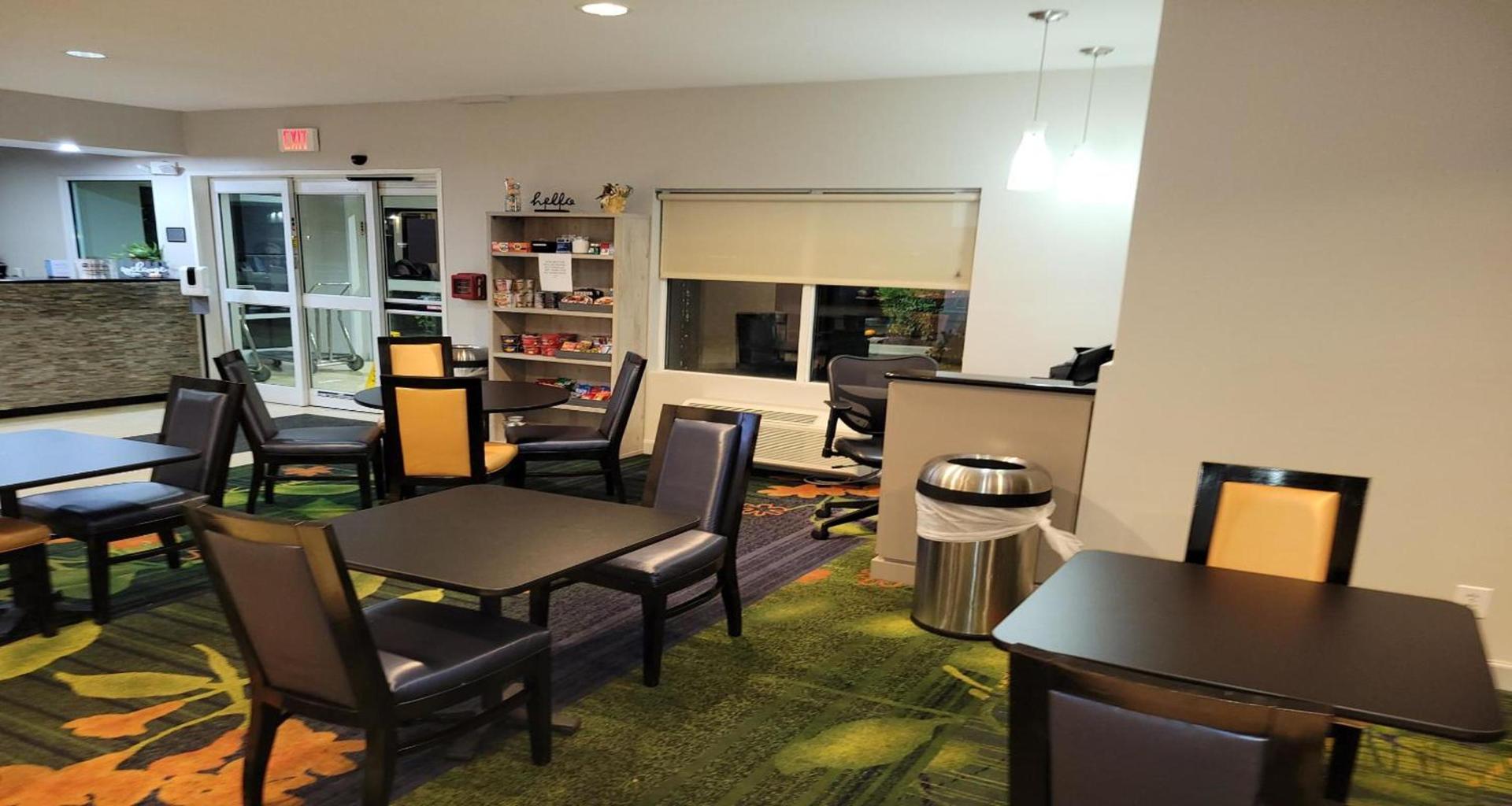 City Express By Marriott Shepherdsville Louisville photo 6