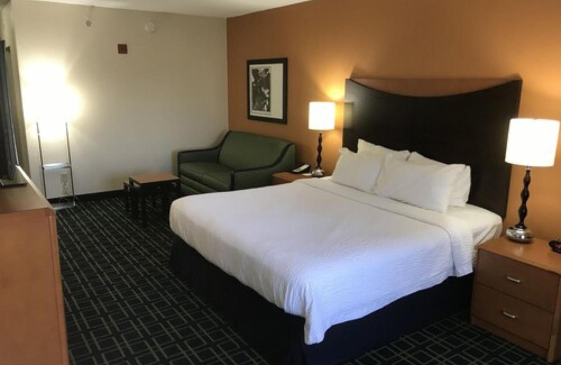 City Express By Marriott Shepherdsville Louisville photo 17