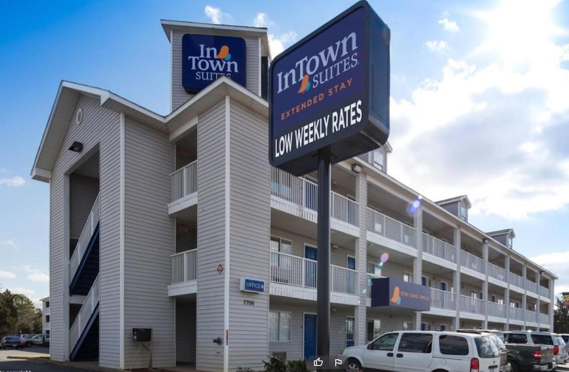 Intown Suites Extended Stay Charlotte NC - North Tryon photo 1