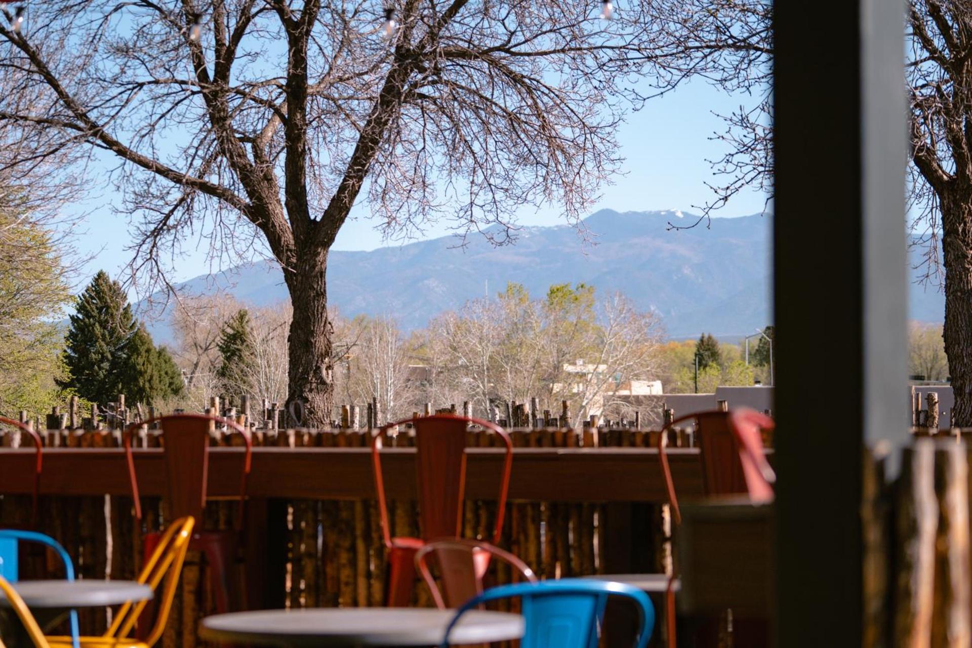 Taos Valley Lodge photo 2